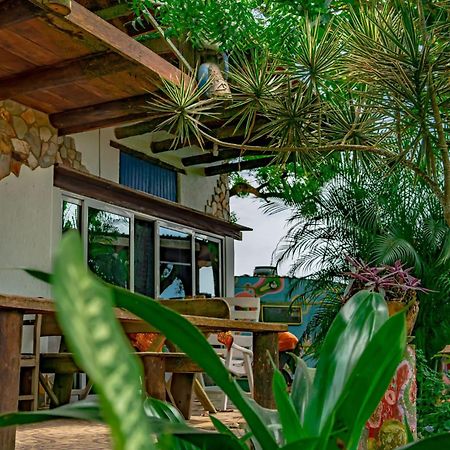 Kokrobite Gardens Restaurant And Guest House Exterior foto