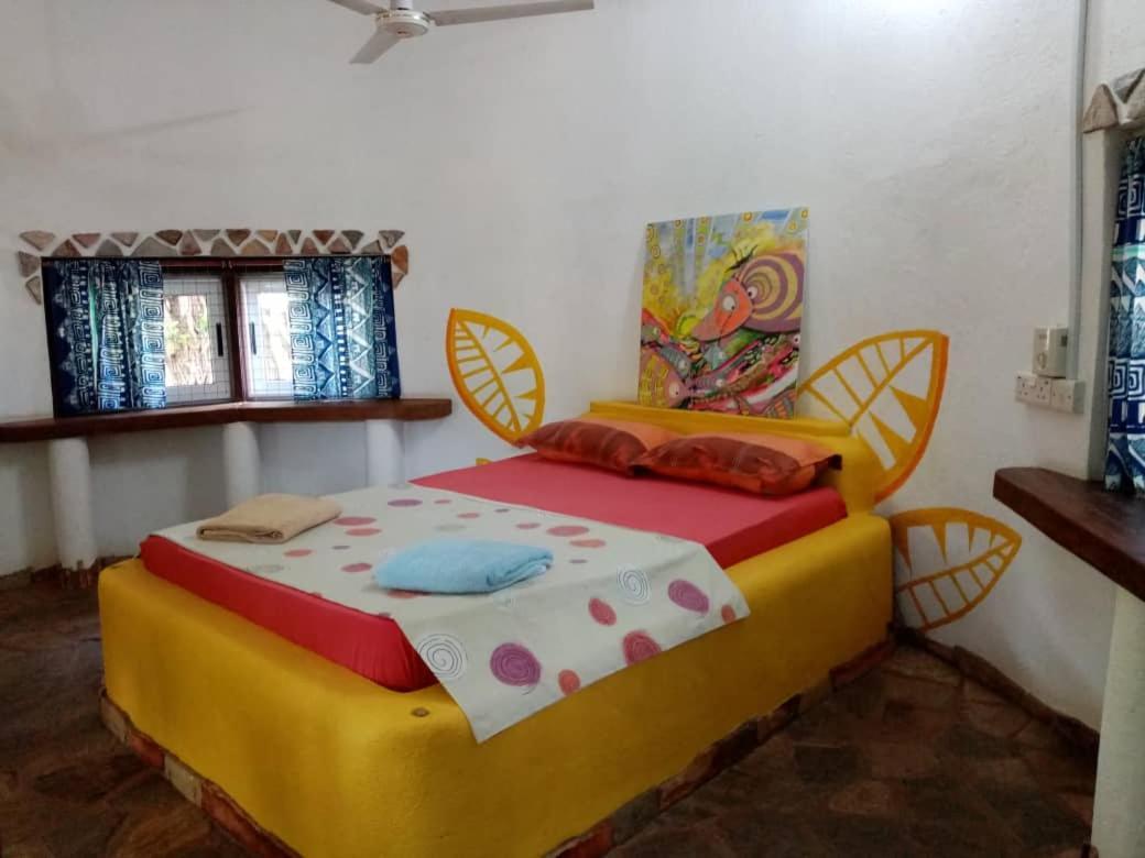 Kokrobite Gardens Restaurant And Guest House Exterior foto